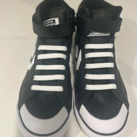 Converse Youth Boys' size 5.5  Pro Blaze High-Top Sneaker NEW - Picture 1 of 7